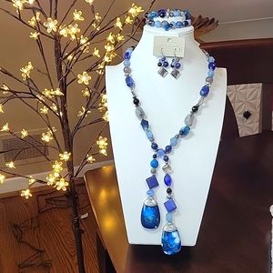 Chico's NWOT Blue Beaded Y-Necklace, Cluster Earrings, and Stretch Bracelet set